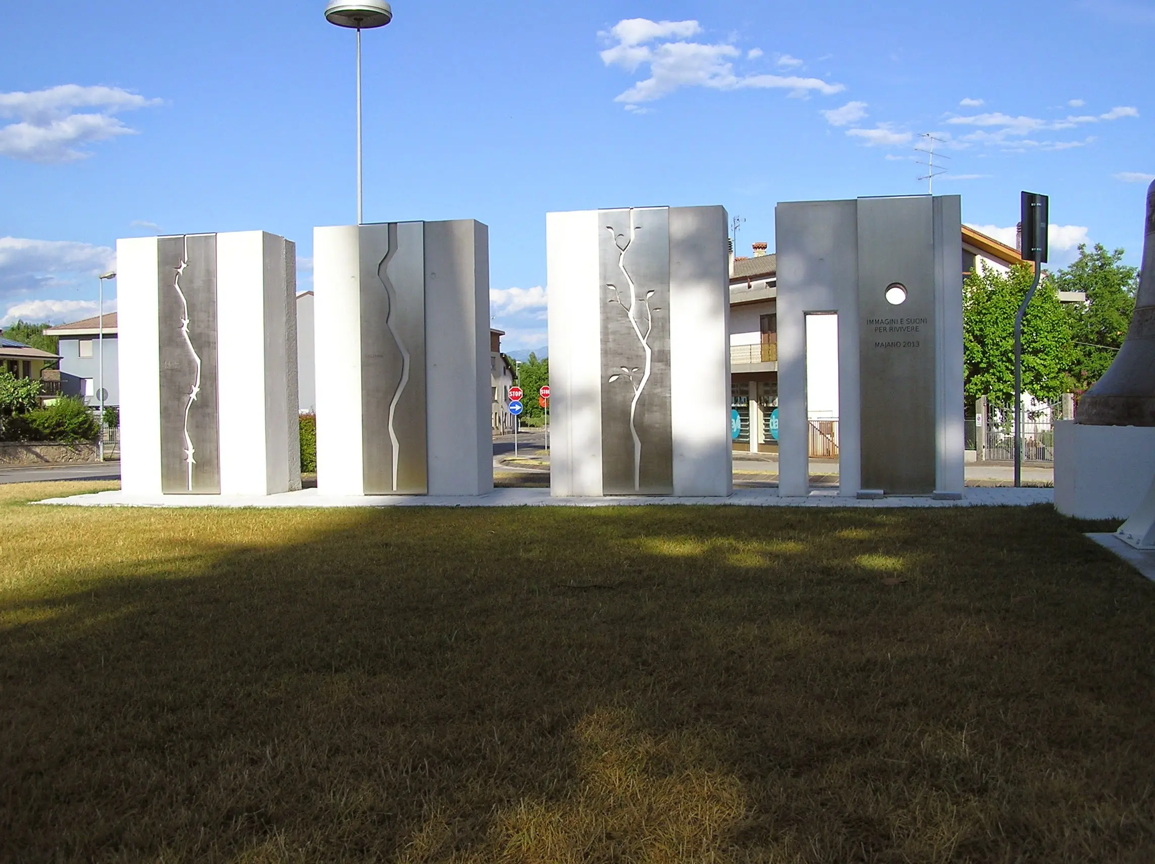 Monumento ai caduti piazza Majano