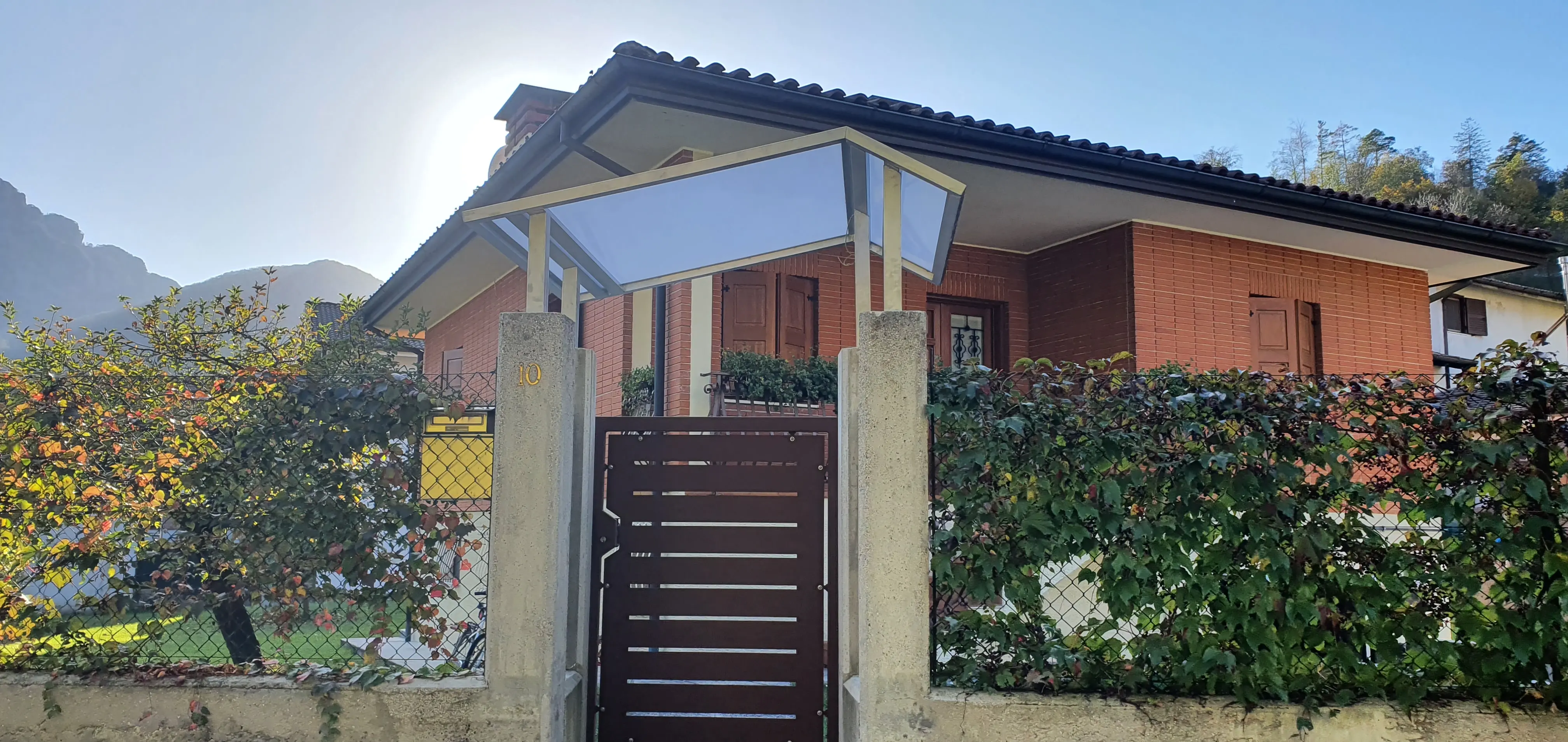 Tettuccio ingresso inox vetro satinato
